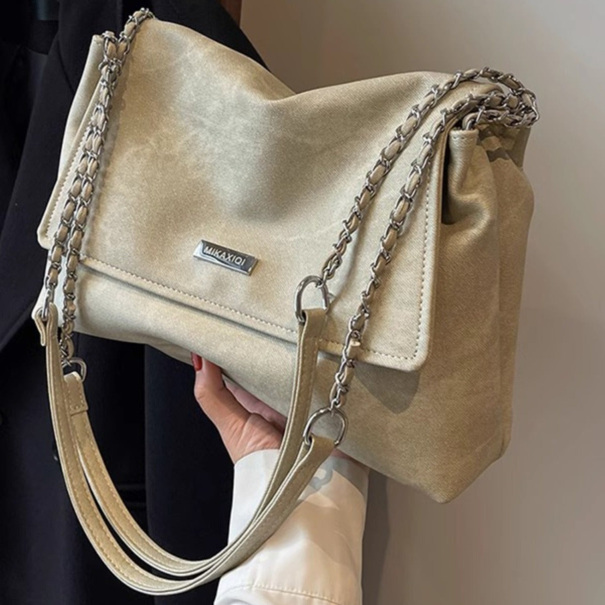 Chain Strap Flap Crossbody Bag